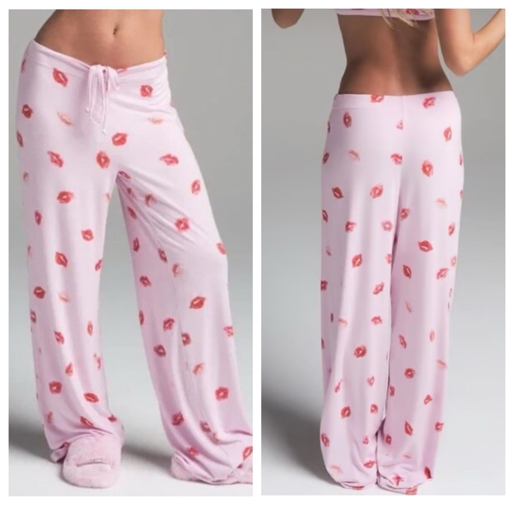 SKIMS Pink Lip Print Pajama Pants